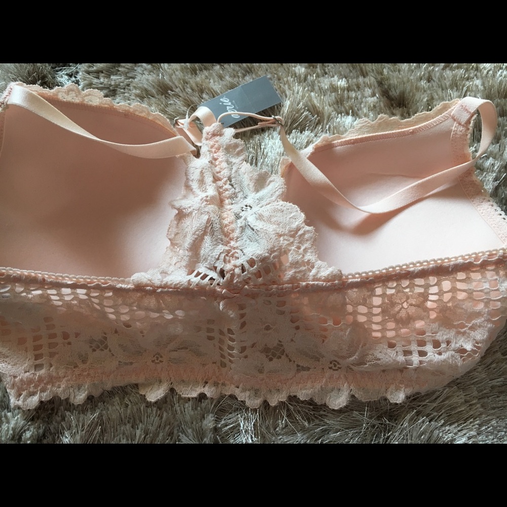 NWT. Brand New Lace Aerie Push Up Bra. 32D - Picture 6 of 6